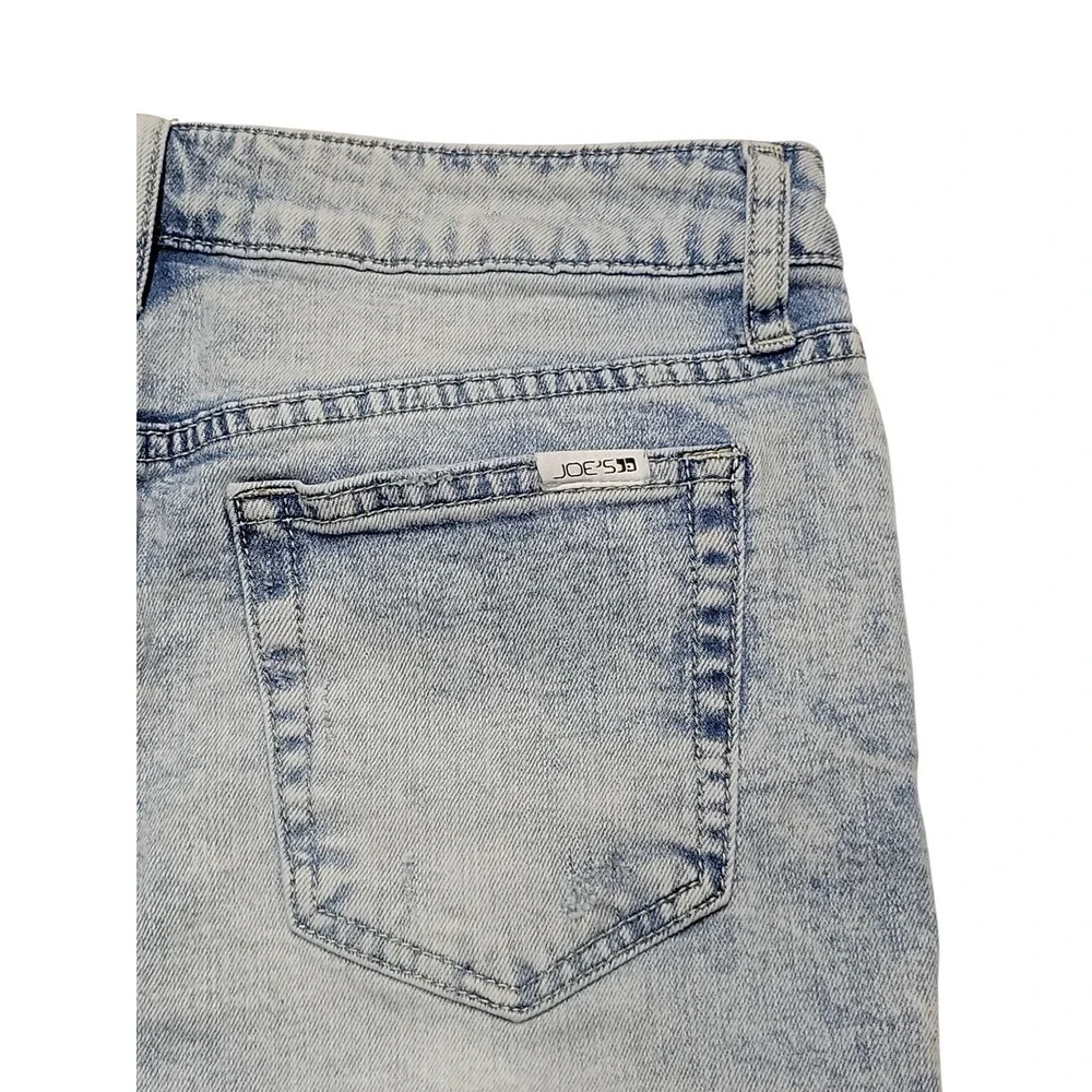 Joe's Jeans Destroyed Cutoff Stretch‎ Light Denim Long Shorts. Women's Size 27
